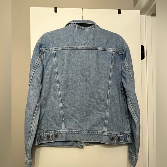 Levi’s Ex-Boyfriend Trucker Denim Jacket (M) - Picture 2 of 4